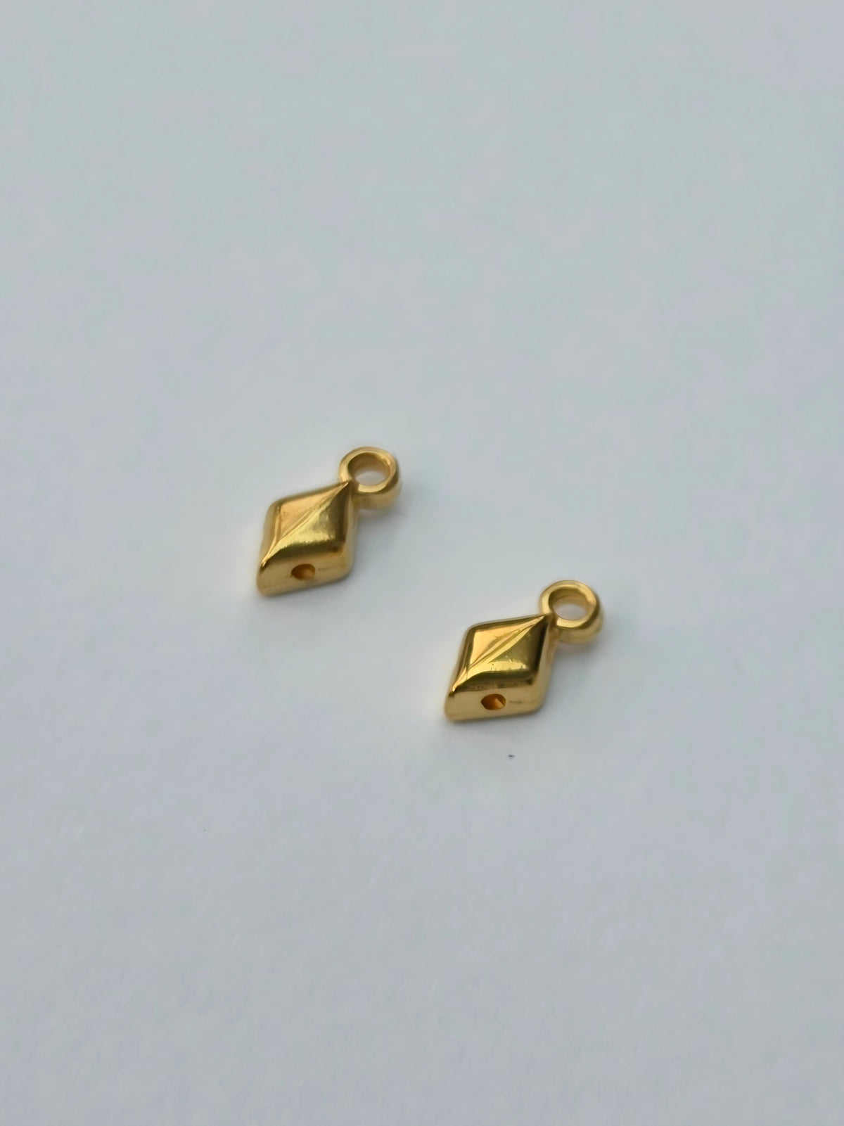 Gold Coloured Diamond-Shaped Pendant Bails / Connectors – 2 Pieces