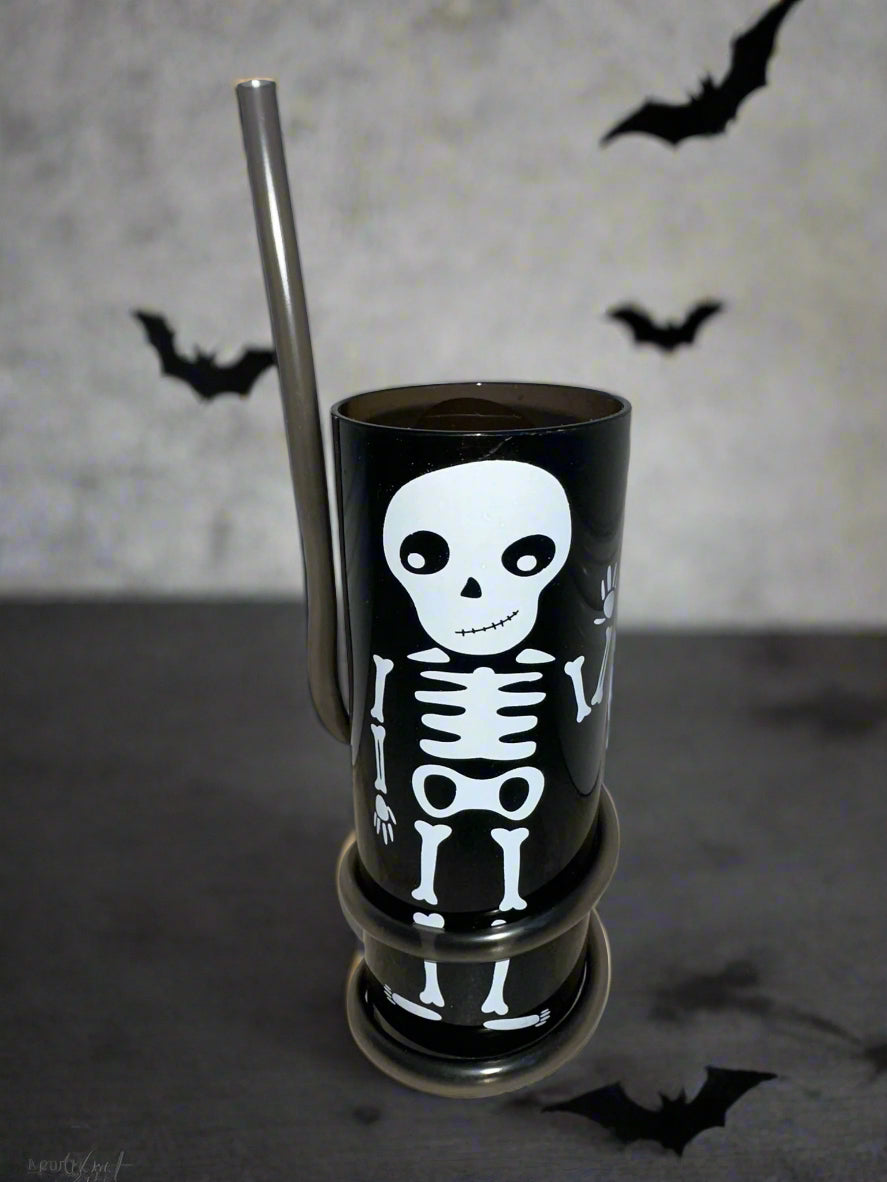 Halloween tumbler with spiral straw
